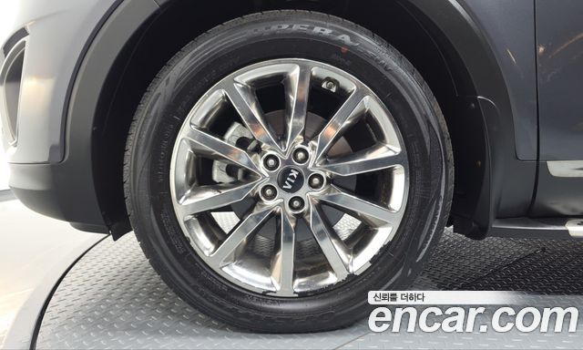 Kia Sorento Diesel 2.0 2WD Noblesse 2015 — фото 5