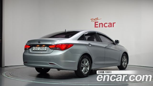 Hyundai Sonata The Brilliant CVVL Bluesaver 2013 — фото 2