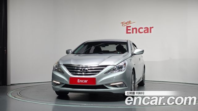 Hyundai Sonata The Brilliant CVVL Bluesaver 2013 — фото 3