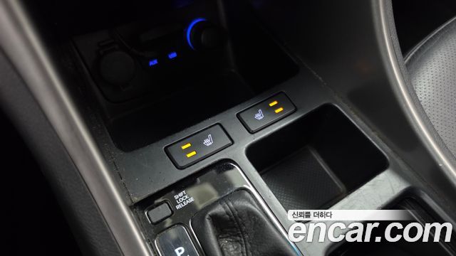 Hyundai Sonata The Brilliant CVVL Bluesaver 2013 — фото 15