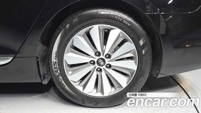 Hyundai Grandeur Hybrid (HG) Premium 2015 — фото 21