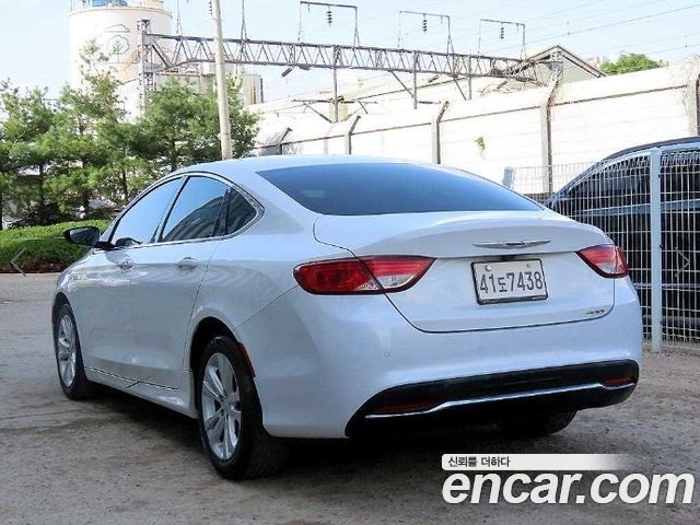 Chrysler 200 (II) 2.4 Limited 2015 — фото 3