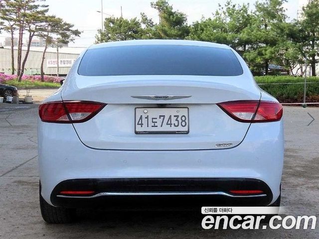Chrysler 200 (II) 2.4 Limited 2015 — фото 4