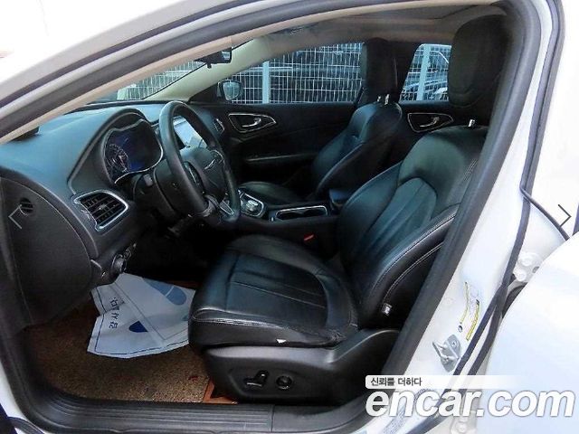 Chrysler 200 (II) 2.4 Limited 2015 — фото 5