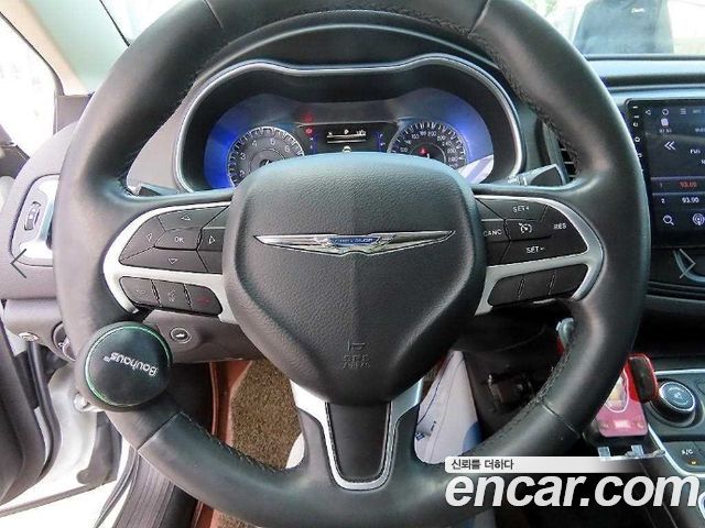 Chrysler 200 (II) 2.4 Limited 2015 — фото 8