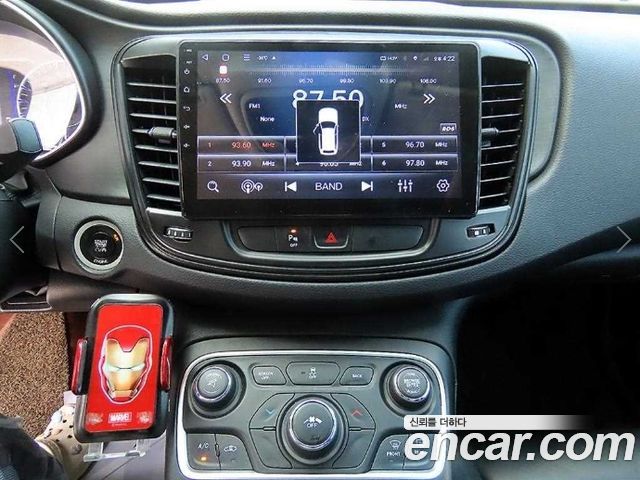 Chrysler 200 (II) 2.4 Limited 2015 — фото 17