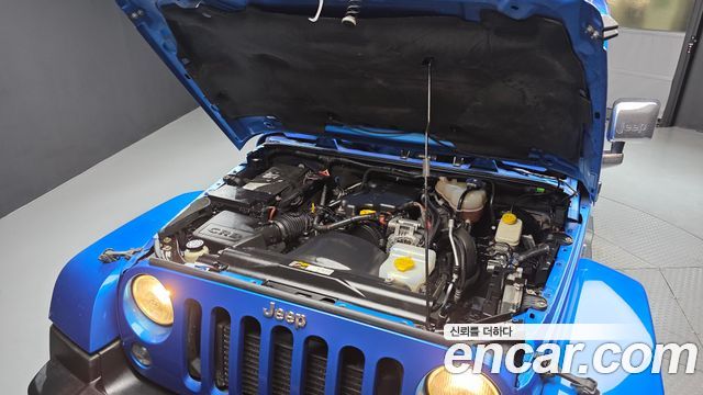 Jeep Wrangler (JK) 2.8 Diesel Sahara 4Door 2015 — фото 6