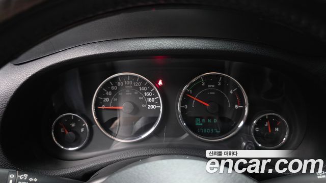 Jeep Wrangler (JK) 2.8 Diesel Sahara 4Door 2015 — фото 8