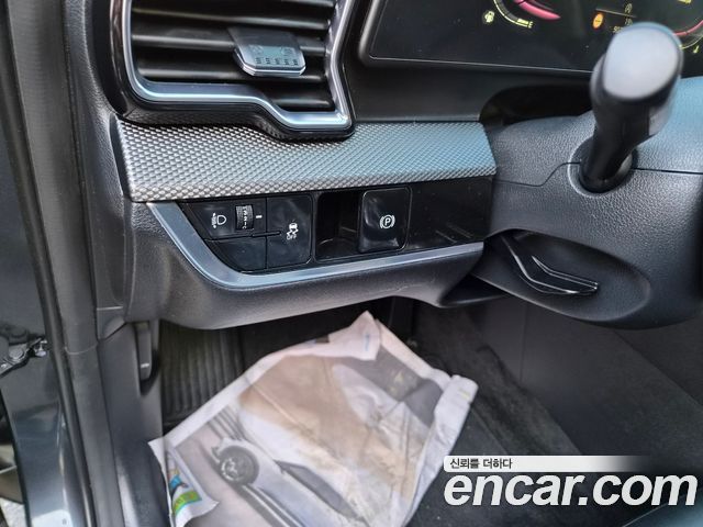 Kia Sportage (V) Diesel 2.0 2WD Prestige 2023 — фото 16