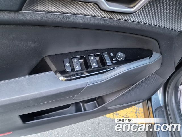 Kia Sportage (V) Diesel 2.0 2WD Prestige 2023 — фото 17