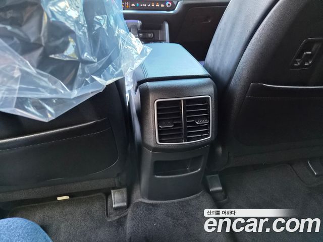 Kia Sportage (V) Diesel 2.0 2WD Prestige 2023 — фото 18