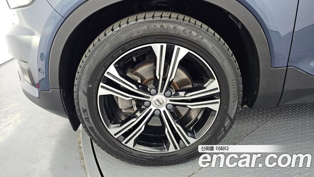 Volvo XC40 T4 Inscription 2019 — фото 5