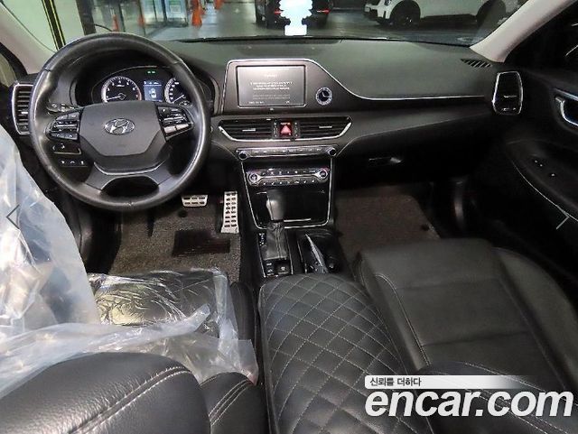 Hyundai Grandeur (IG) 2.4 Premium Special 2018 — фото 10
