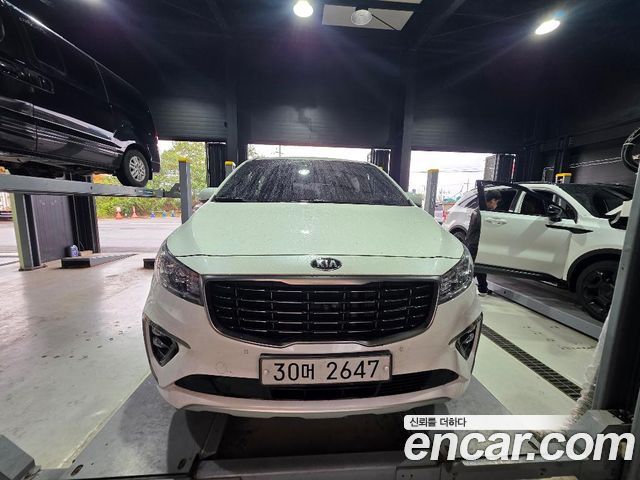 Kia Carnival 7-Seater Limousine President 2019 — фото 2