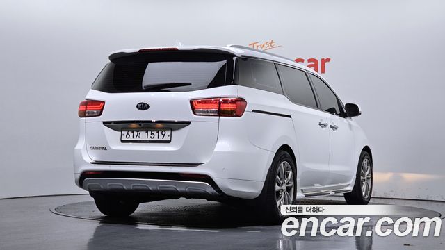 Kia Carnival 9-seater Prestige 2018 — фото 2