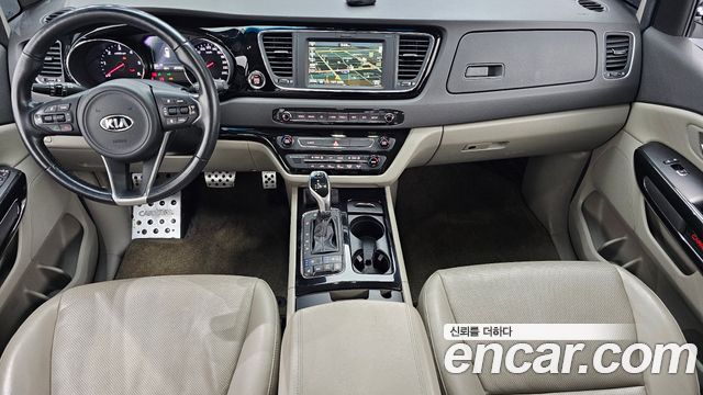Kia Carnival 9-seater Prestige 2018 — фото 7