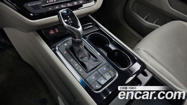 Kia Carnival 9-seater Prestige 2018 — фото 9