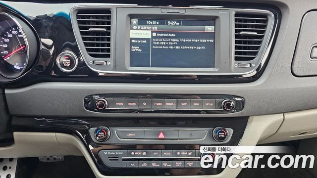 Kia Carnival 9-seater Prestige 2018 — фото 14