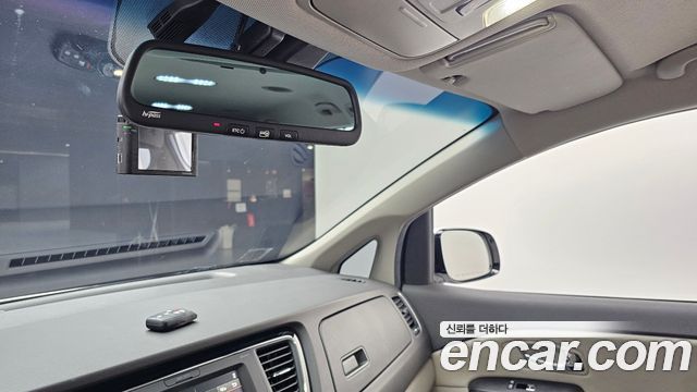 Kia Carnival 9-seater Prestige 2018 — фото 19