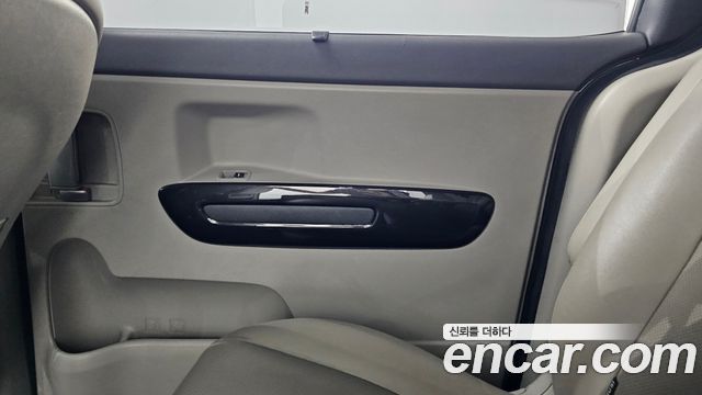 Kia Carnival 9-seater Prestige 2018 — фото 25