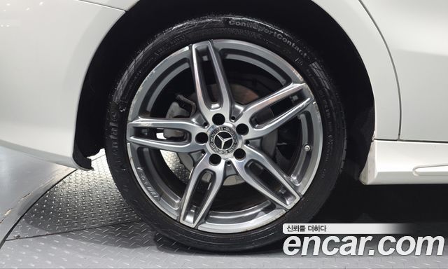 Mercedes-Benz CLA-Class (C117) CLA220 AMG Line 2019 — фото 5