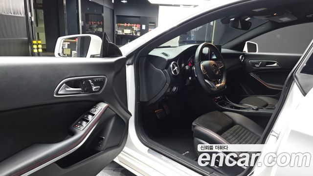 Mercedes-Benz CLA-Class (C117) CLA220 AMG Line 2019 — фото 10
