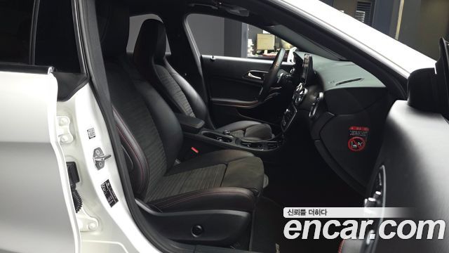 Mercedes-Benz CLA-Class (C117) CLA220 AMG Line 2019 — фото 11
