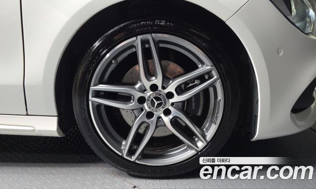 Mercedes-Benz CLA-Class (C117) CLA220 AMG Line 2019 — фото 21