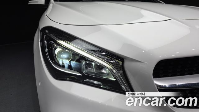 Mercedes-Benz CLA-Class (C117) CLA220 AMG Line 2019 — фото 22