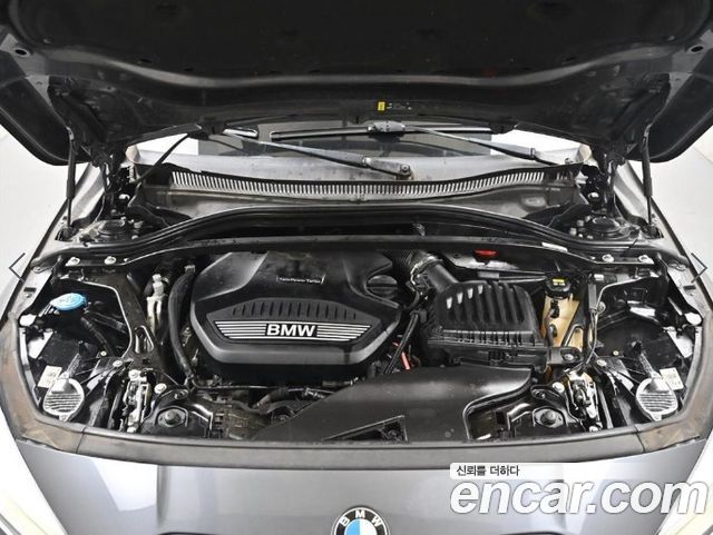 BMW 1 Series (F40) 118d Sport 2020 — фото 6