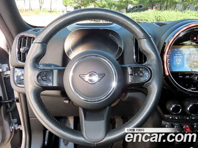 MINI Cooper Countryman Uncharted Edition 2nd Generation 2024 — фото 8