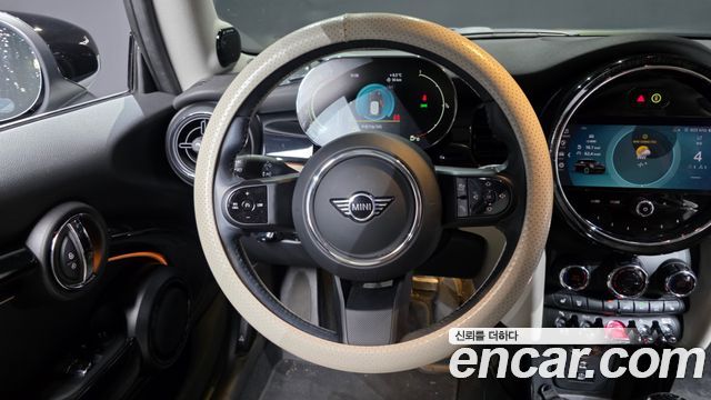 MINI Cooper S Classic Third Generation 2023 — фото 13