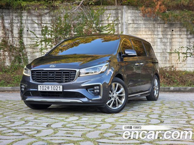 Kia Carnival 9-Seater Noblesse Special