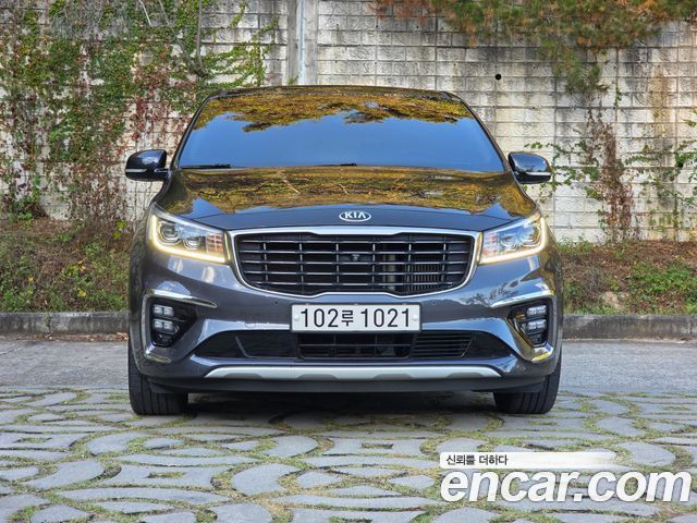 Kia Carnival 9-Seater Noblesse Special 2019 — фото 3
