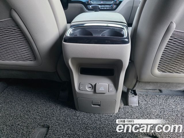 Kia Carnival 9-Seater Noblesse Special 2019 — фото 23