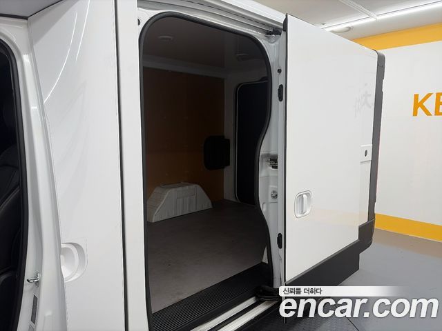 Hyundai ST1 Cargo Premium 2025 — фото 7
