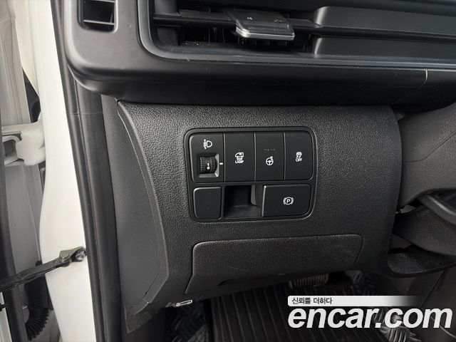 Hyundai ST1 Cargo Premium 2025 — фото 14