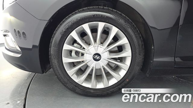 Hyundai Sonata (LF) 2.0 Smart Special 2017 — фото 5
