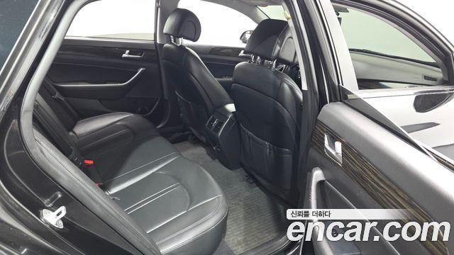 Hyundai Sonata (LF) 2.0 Smart Special 2017 — фото 12