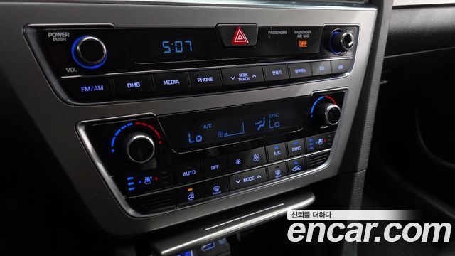 Hyundai Sonata (LF) 2.0 Smart Special 2017 — фото 16