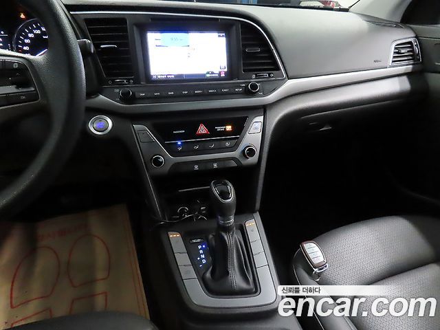 Hyundai Avante (AD) 1.6 GDI Value Plus 2018 — фото 15