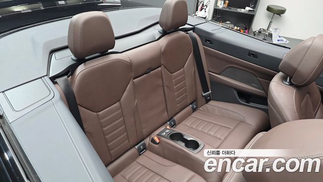 BMW 4 Series (G22) 420i M Sport Convertible 2025 — фото 11