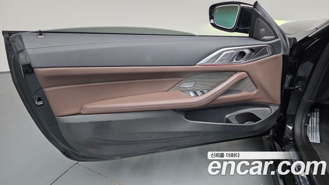 BMW 4 Series (G22) 420i M Sport Convertible 2025 — фото 24