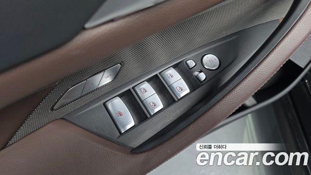 BMW 4 Series (G22) 420i M Sport Convertible 2025 — фото 29