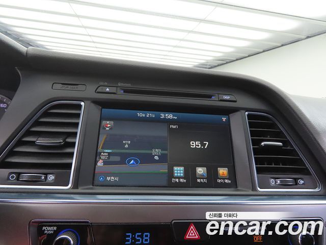 Hyundai Sonata (LF) 2.0 Style Special 2017 — фото 17
