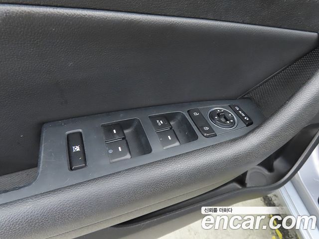 Hyundai Sonata (LF) 2.0 Style Special 2017 — фото 19