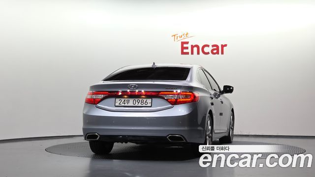 Hyundai Grandeur (HG) HG300 Exclusive Special 2016 — фото 4