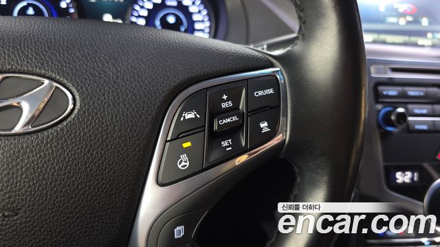 Hyundai Grandeur (HG) HG300 Exclusive Special 2016 — фото 18
