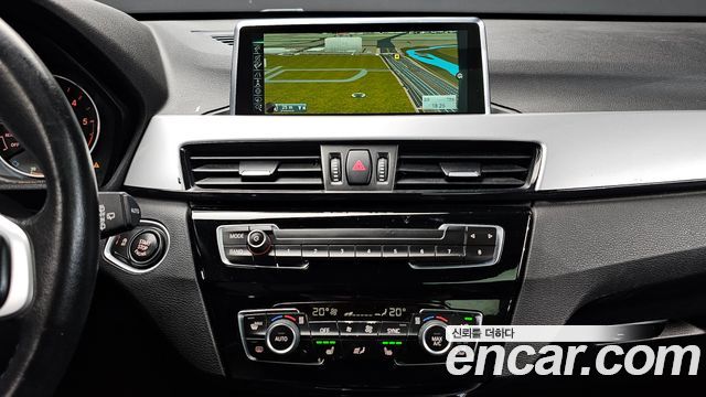 BMW X1 (F48) xDrive 20d 2016 — фото 14