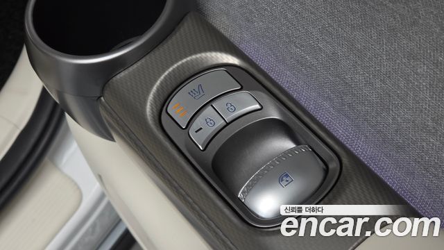 Genesis GV60 Standard 2022 — фото 43